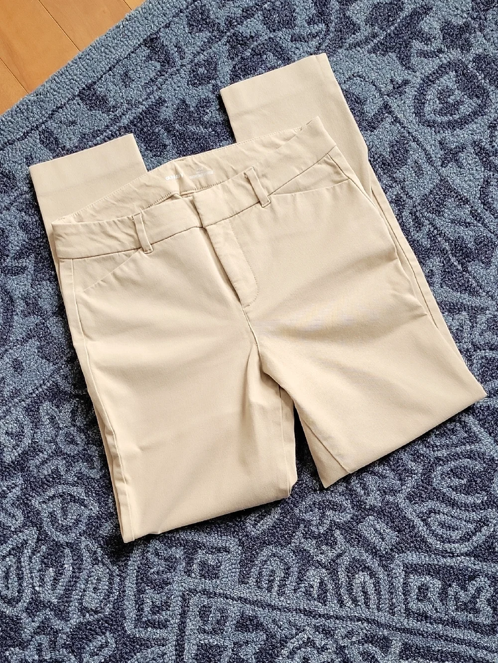 Bundle of Old Navy Pixie Pants - Picture 2 of 7